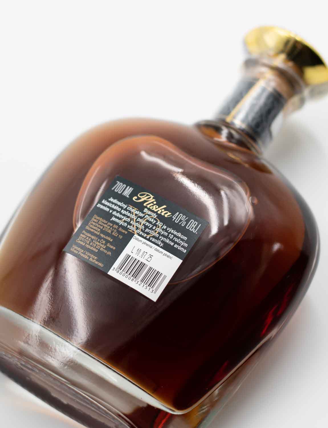 Detail zadnej etikety Vinex Preslav Pliska XO – informácie o výrobcovi Vinex Preslav, bulharské brandy, 10 rokov zrenia