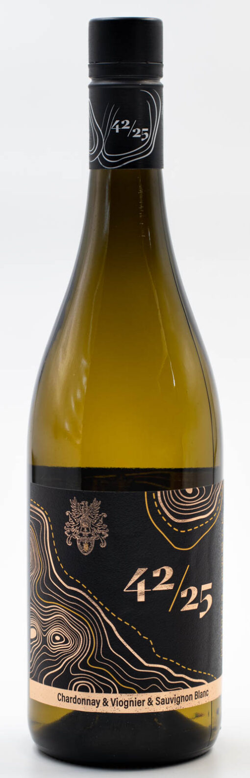 Fľaša bulharského bieleho vína Midalidare Estate 42/25 – cuvée Chardonnay, Viognier a Sauvignon Blanc z prémiovej edície.