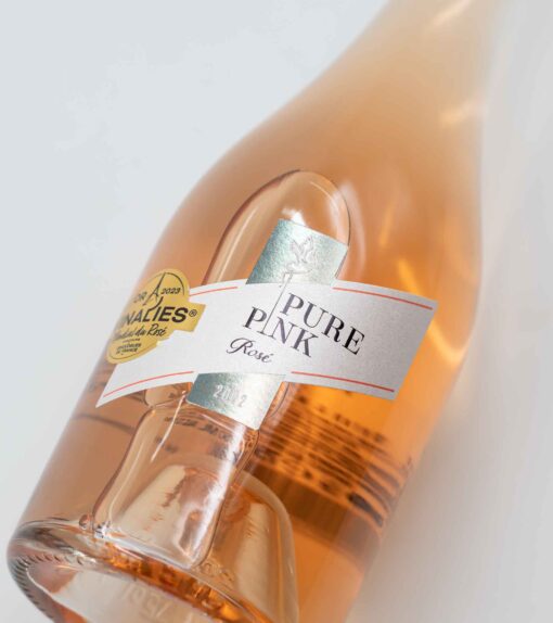 predná etiketa bulharského vína Pure Pink