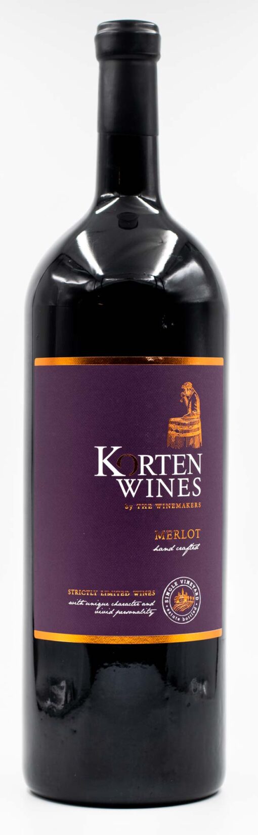 fľaša bulharského červeného vína Korten Merlot
