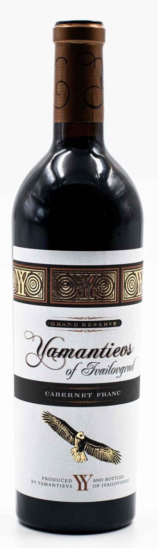 ľaša bulharského vína Cabernet Franc s intenzívnou rubínovou farbou